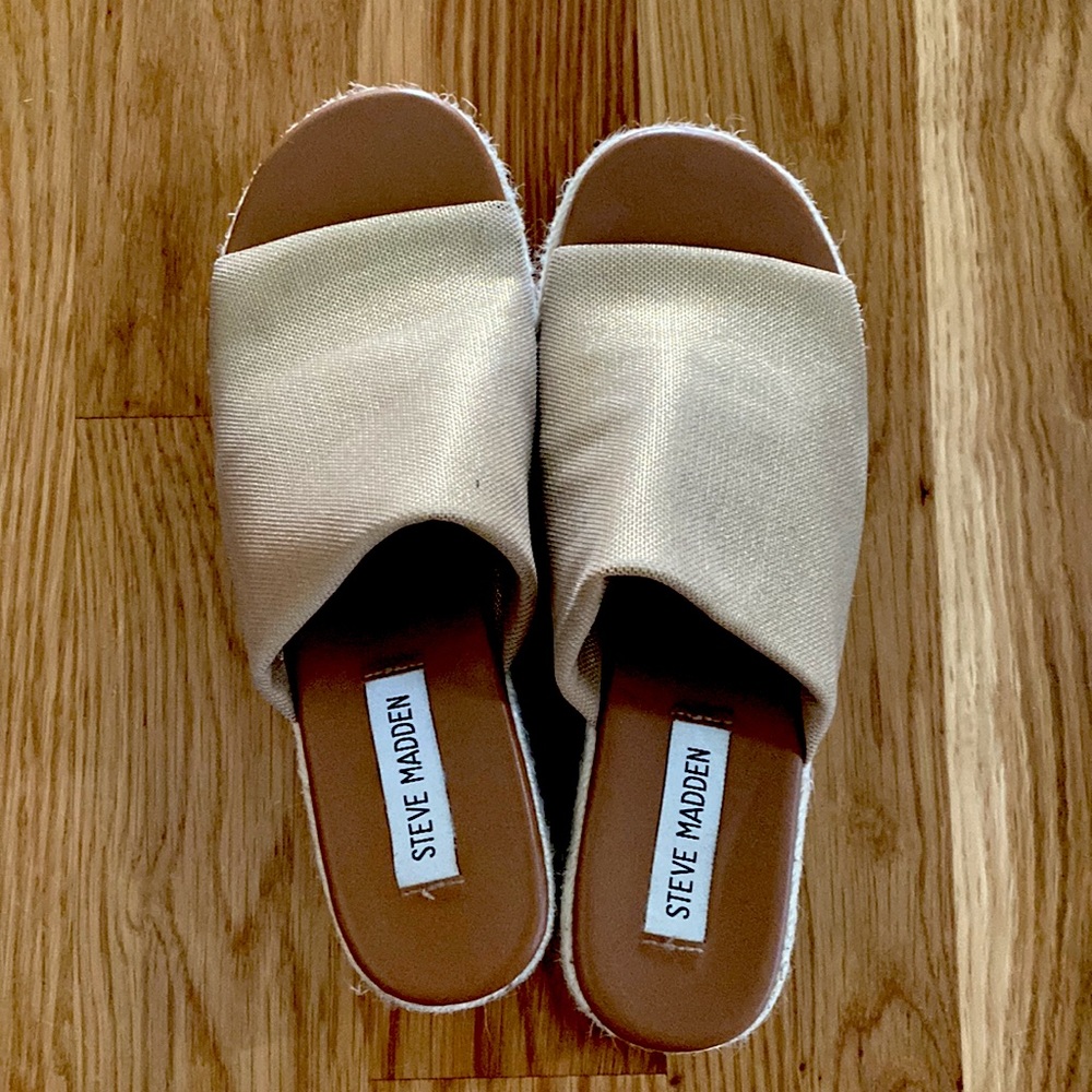Steve Madden Gold Platform Sandal Size 6.5